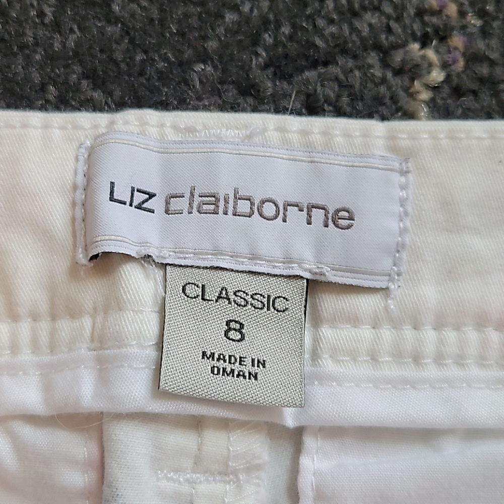 Shorts - Picture 3 of 4